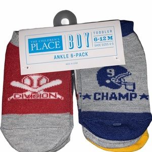 3/$15 Children’s Place socks sports stripes NWT